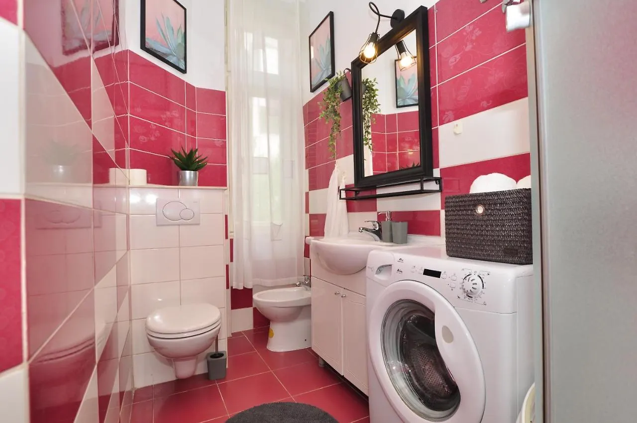 Apartment Moel Split 0*,  Croatia