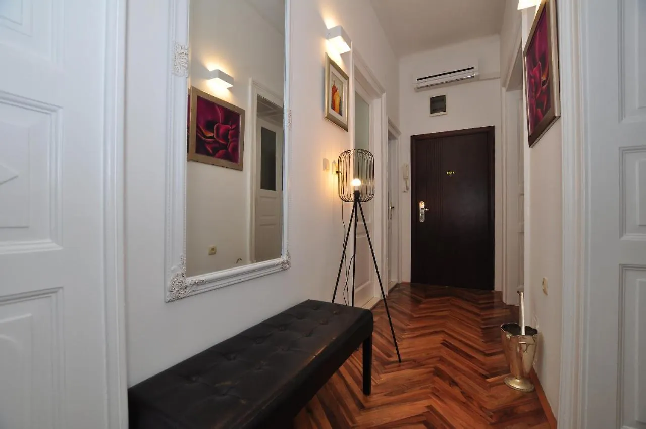 Apartment Moel Split