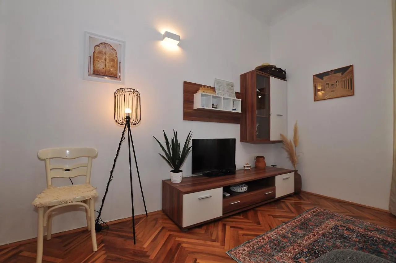 Apartment Moel Split