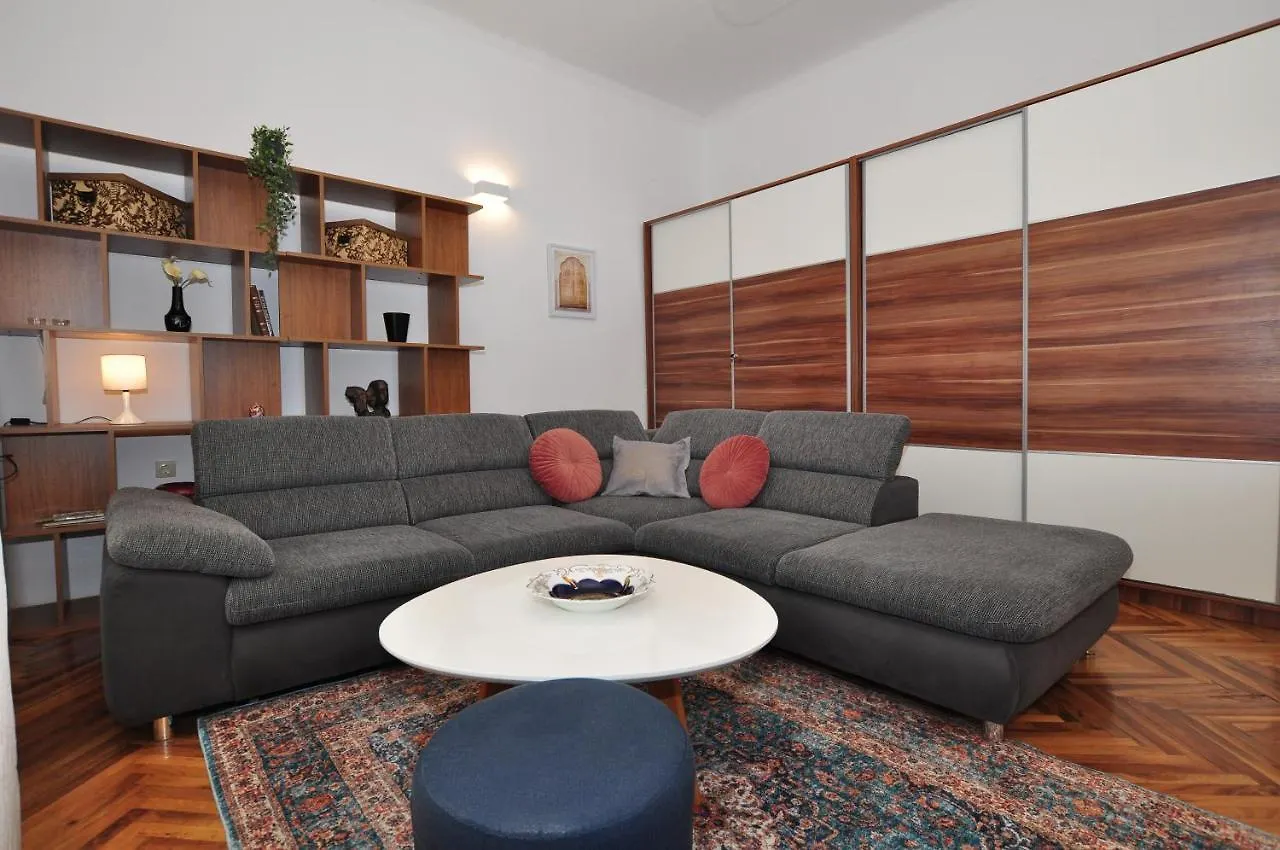 Apartment Moel Split